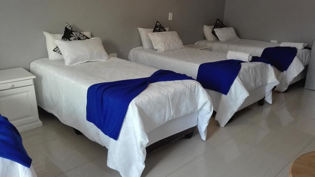 Thembisi Guesthouse 뉴캐슬 외부 사진